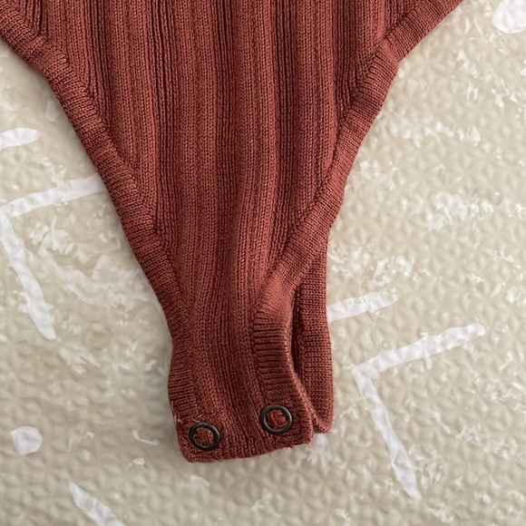 Abercrombie and Fitch Long Sleeve Bodysuit - Picture 3 of 5